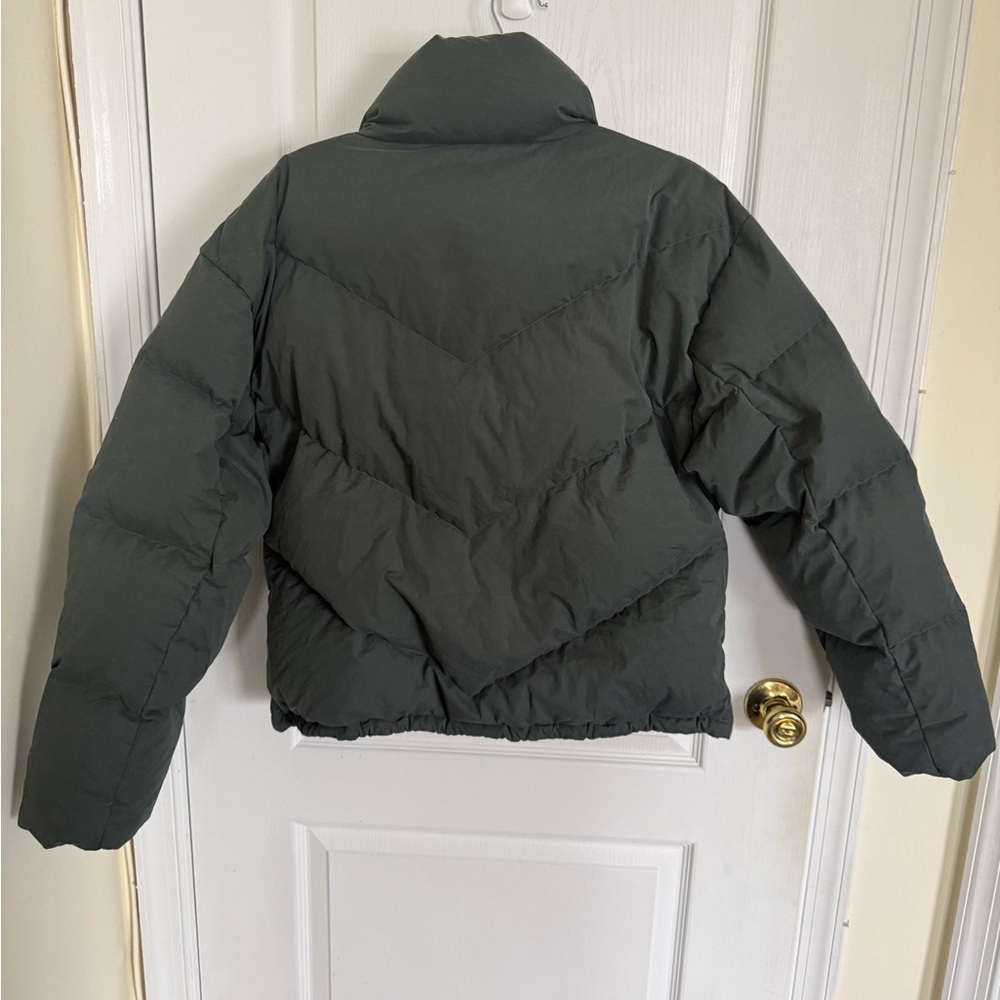 Aritzia Wilfred The Cloud Puff Jacket in Green - Picture 6 of 9